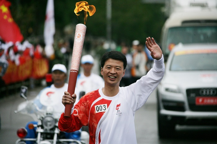 當(dāng)選2008北京奧運(yùn)拉薩傳遞第三棒火炬手