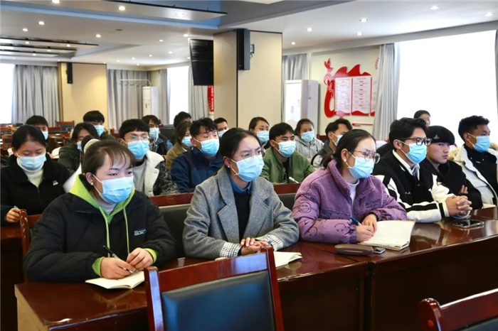 西藏大學附屬阜康醫院科教處開展臨床教學工作