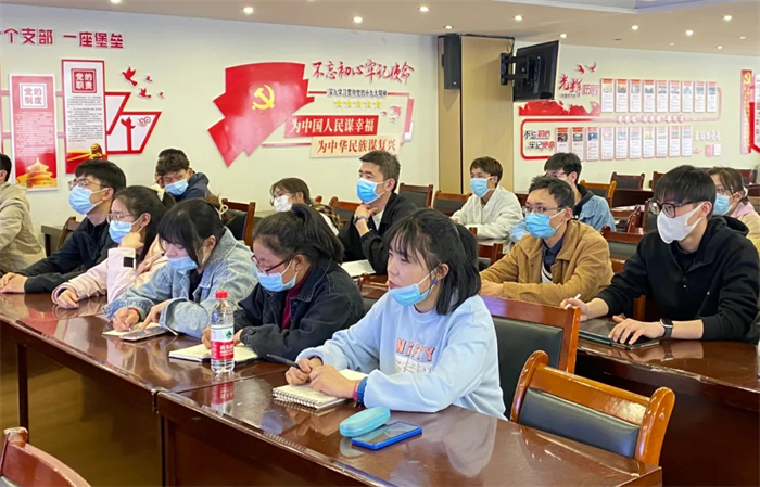 西藏阜康醫院科教部組織西藏大學實習生開展臨床專題講座